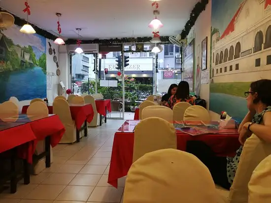 Laguna Restaurant