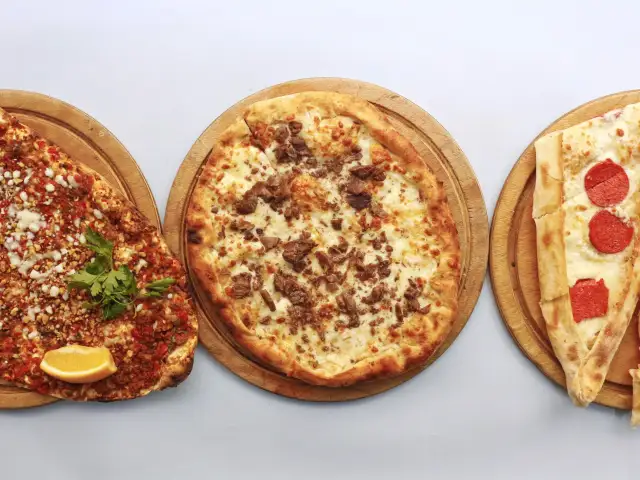 Amberooo Pide & Lahmacun & Pizza'nin yemek ve ambiyans fotoğrafları 1