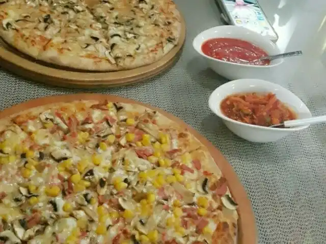 Abone Pizza'nin yemek ve ambiyans fotoğrafları 3