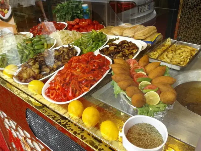 Mirzaloğlu Köfte'nin yemek ve ambiyans fotoğrafları 3