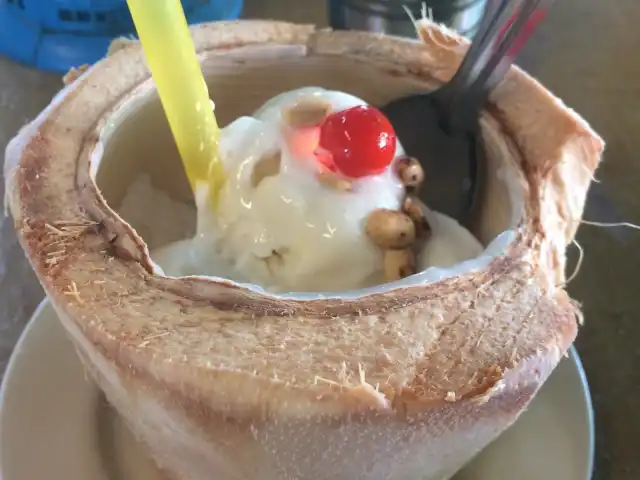 Nadieya Ice Cream Kelapa