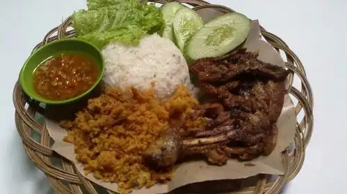 Bebek Jodes (Bebek & Ayam), Serang Kaligandu