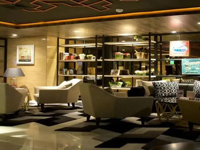 Gambar Makanan Temoe Lounge - Hotel GranDhika 2