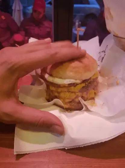 Cheddar Good Burger'nin yemek ve ambiyans fotoğrafları 12