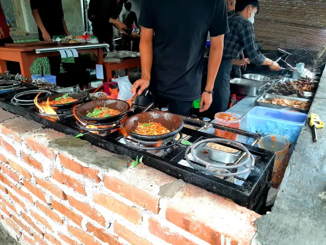 Gambar Makanan Sambal Bakar Mang Ujang 13