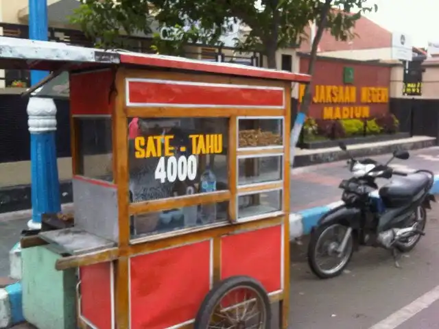 Sate Tahu Mama Yanti