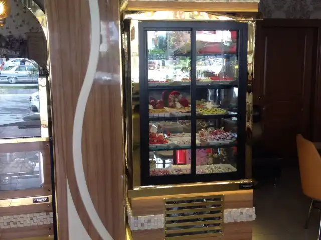 Baba Karacan patiserie'nin yemek ve ambiyans fotoğrafları 3