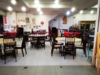 金马扬有间海鲜餐馆 Kemayan Curry Claypot Restaurant