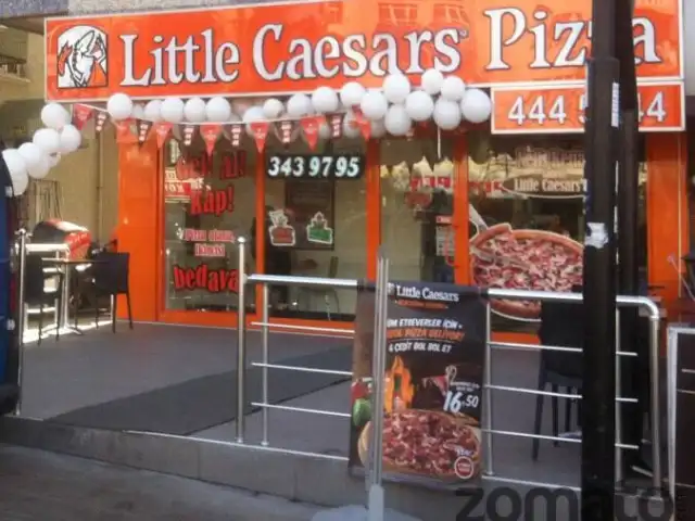 Little Ceasar's Pizza'nin yemek ve ambiyans fotoğrafları 3