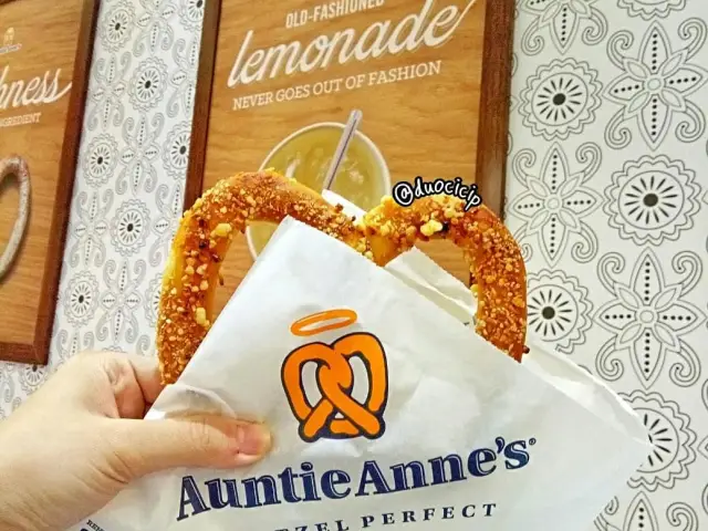 Gambar Makanan Auntie Anne's 3