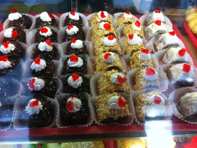 Gambar Makanan Amsterdam Bakery 8