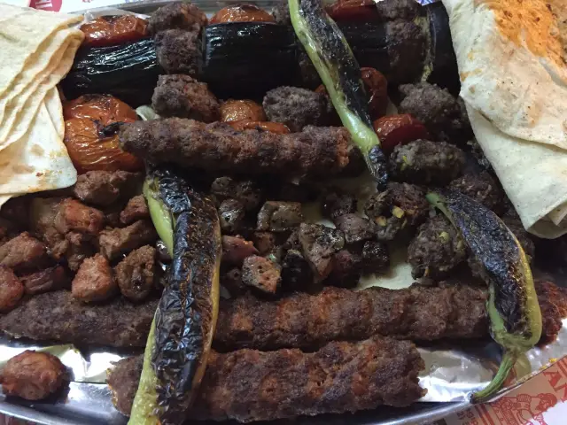 Şanlı Urfa Beyzade Kebap Lahmacun Salonu'nin yemek ve ambiyans fotoğrafları 43