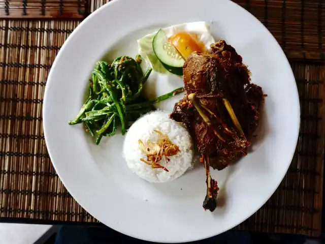 Gambar Makanan Bebek Tepi Sawah 2