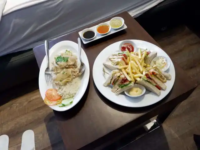Lobby Cafe - B Hotel Quezon City Food Photo 14