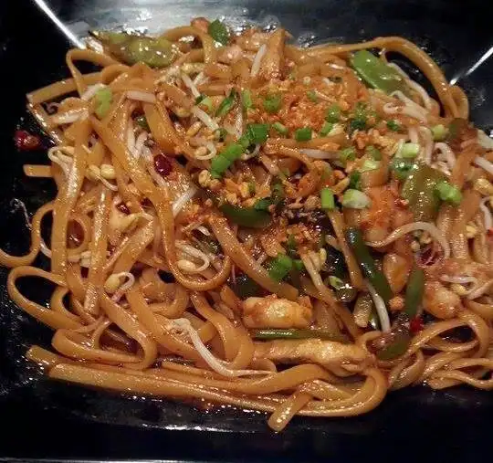 Hot Box Noodle Bar Food Photo 10