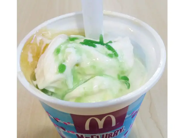 Gambar Makanan McDonald's Ice Cream 9