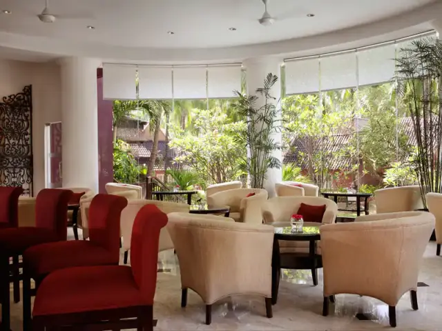 Gambar Makanan Palm Cafe and Terrace - Aryaduta Lippo Village Hotel 3
