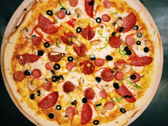 Spatula Dilim Pizza'nin yemek ve ambiyans fotoğrafları 4