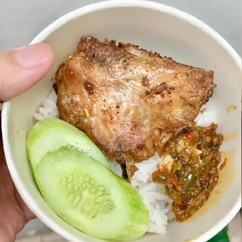 Gambar Makanan Ayam Guling Frozen Ayum!, Kayu Putih 12