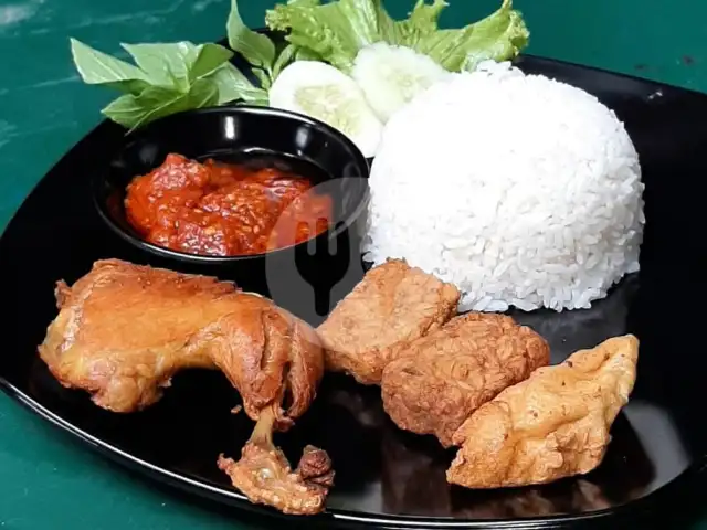 Gambar Makanan Ayam Bakar Bu Ira, Sukajadi 1