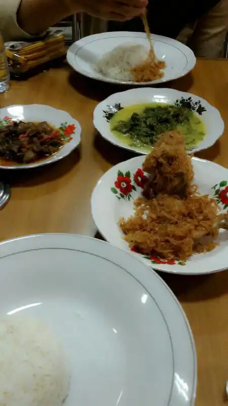 Gambar Makanan Rumah Makan Padang Medan 3