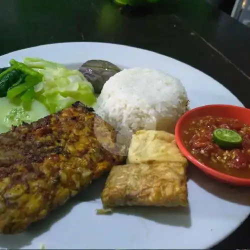 Gambar Makanan Nasi Tempong Bu Bella, Pemogan 20