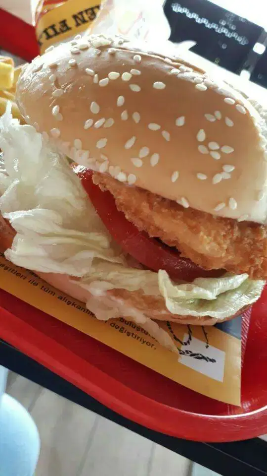 Carl's Jr.'nin yemek ve ambiyans fotoğrafları 4