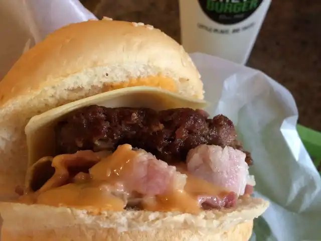 Chevy Burger Food Photo 5