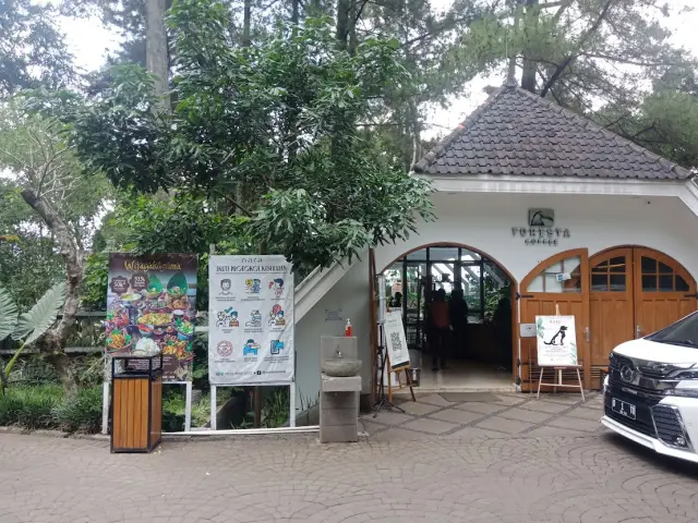 Gambar Makanan Nara Park Bandung 11