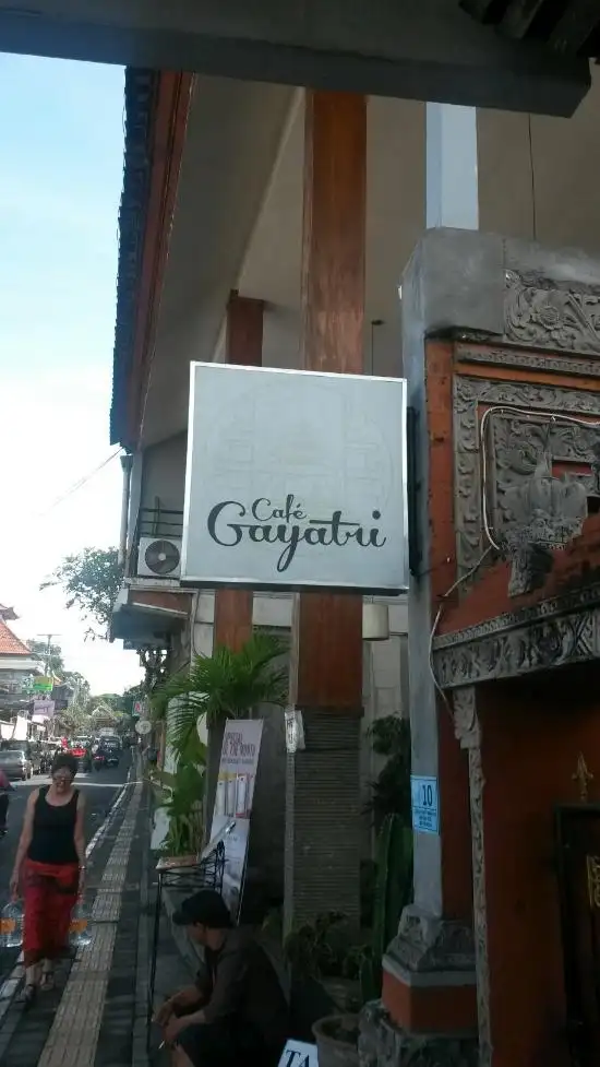 Gambar Makanan Gayatri Cafe 19