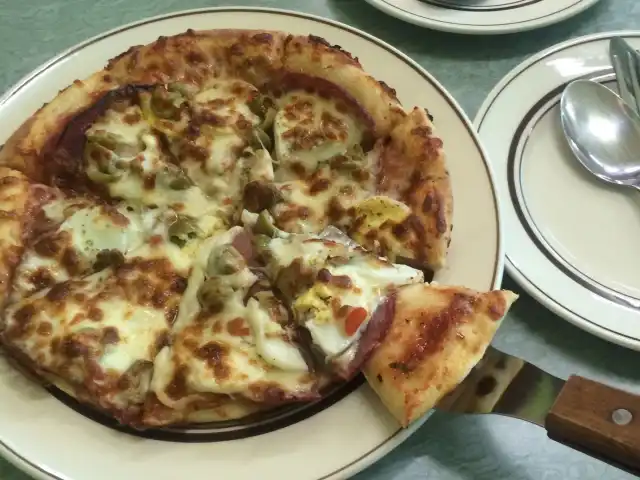 Tino's Pizza Food Photo 4