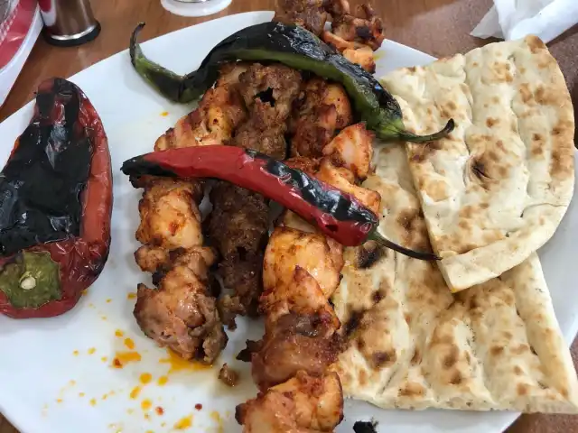 Hekimoğlu Kebap Salonu'nin yemek ve ambiyans fotoğrafları 3