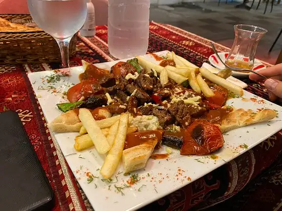 Istanbul Kebab Cafe & Restaurant'nin yemek ve ambiyans fotoğrafları 40