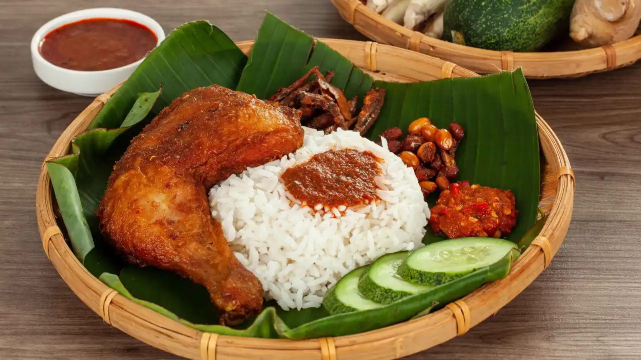 Dapur Kenit Nasi Ayam & Nasi Ayam Penyet