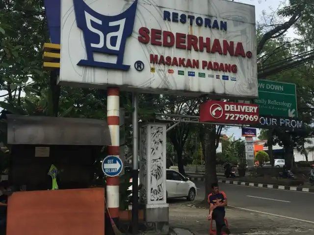 Gambar Makanan Restoran Sederhana Masakan Padang 12