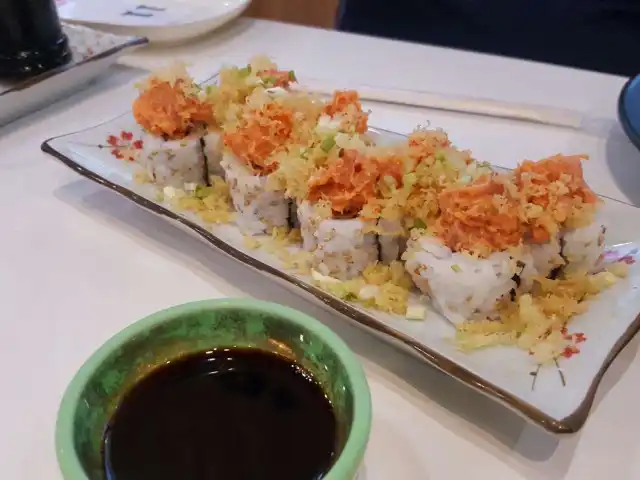 Dimsum vs. Sushi Food Photo 5
