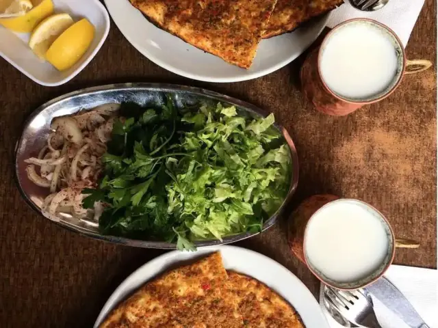 Tarihi Sanliurfa Kebap ve Lahmacun Evi'nin yemek ve ambiyans fotoğrafları 22