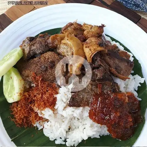Gambar Makanan Warung Nasi Krawu Hj. Azizah, Purworejo 7
