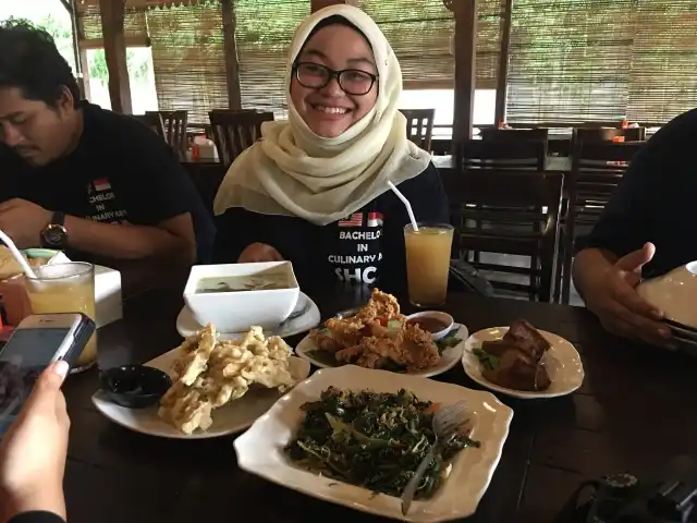 Gambar Makanan Ingkung Grobog 11