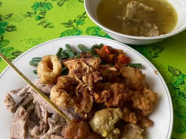 Gambar Makanan Babi Guling Pak Dobiel 12