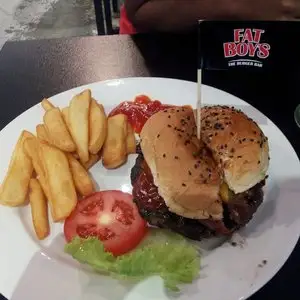 Fatboy&apos;s Burger Food Photo 12
