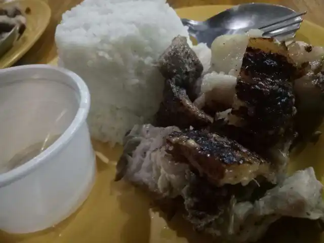 Tatang's Boneless Cebu Lechon Food Photo 18