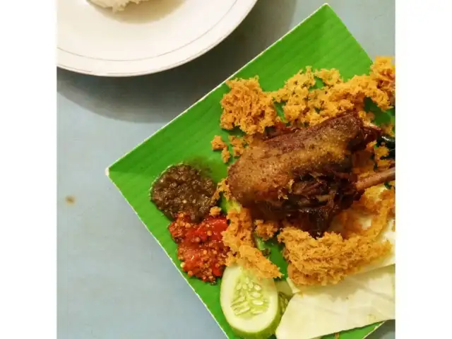 Gambar Makanan Sop Buntut Ibu Samino Senayan 12