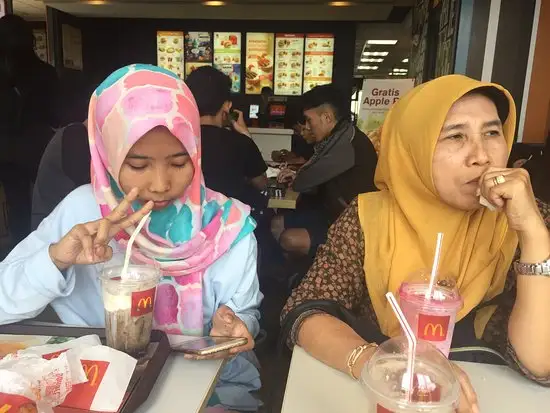 Gambar Makanan McDonalds Adisucipto 2