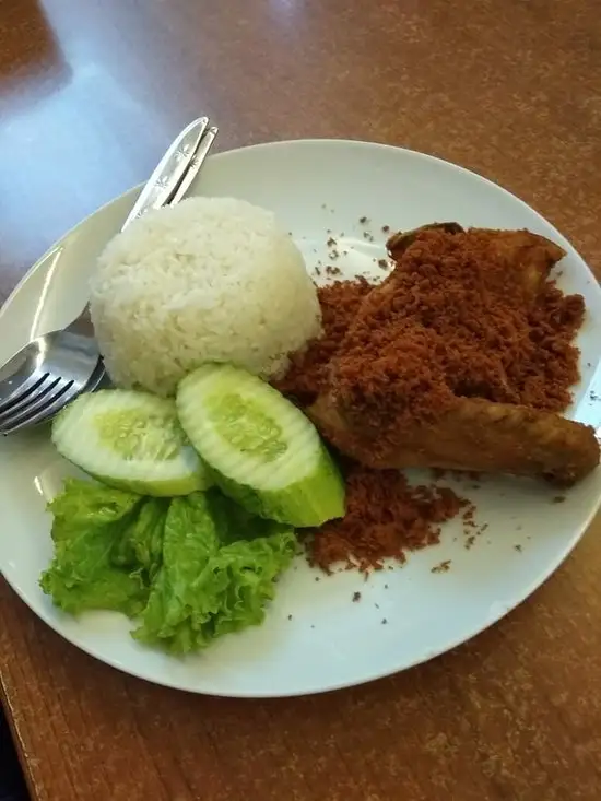 Gambar Makanan Gudeg Adem Ayem 4