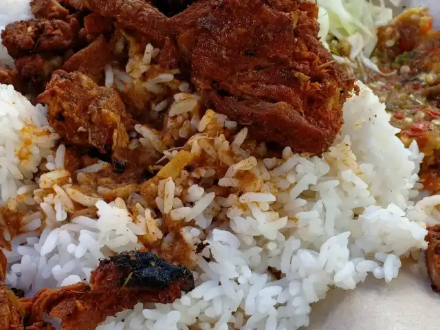 Sofiah Tomyam (Nasi Kerabu Kambing Bakar) Food Photo 7