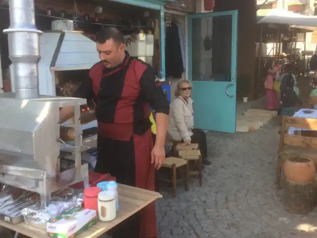 Kozbeyli Deniz Cağ Kebabı ve Kokoreç Evi'nin yemek ve ambiyans fotoğrafları 1
