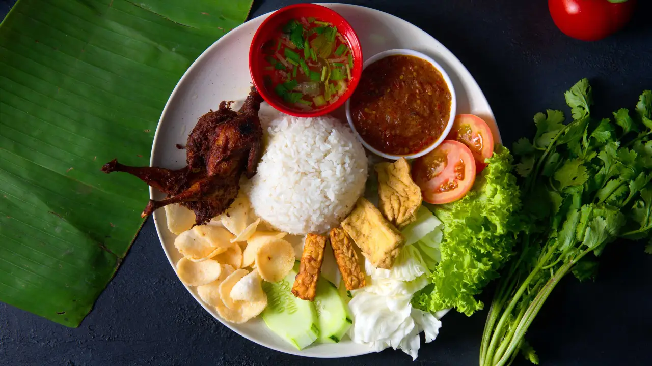 KAK TEH NASI KUKUS