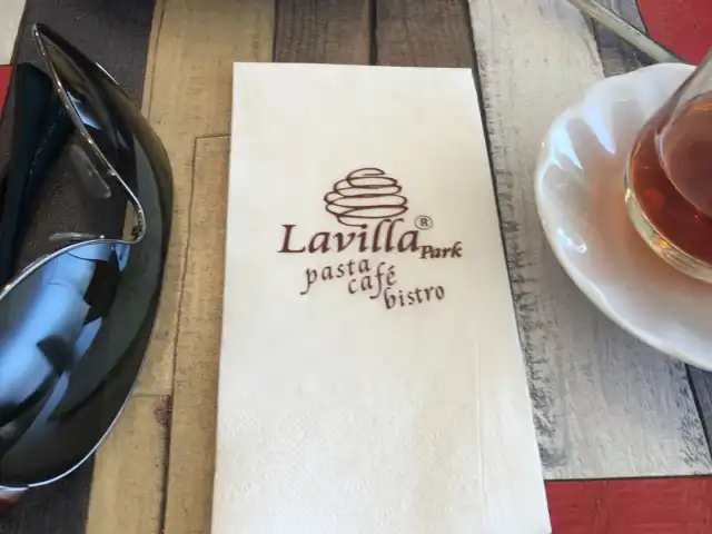 Lavilla Park Bistro Cafe'nin yemek ve ambiyans fotoğrafları 3