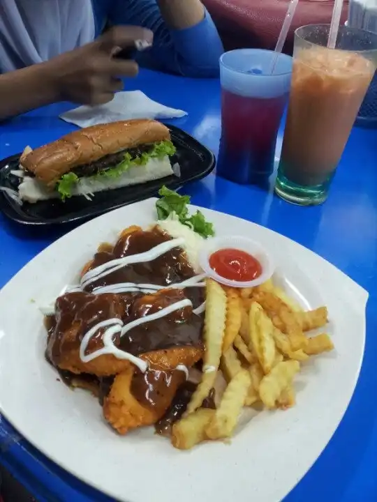 Angah D&C Western & Steam Burger Food Photo 1